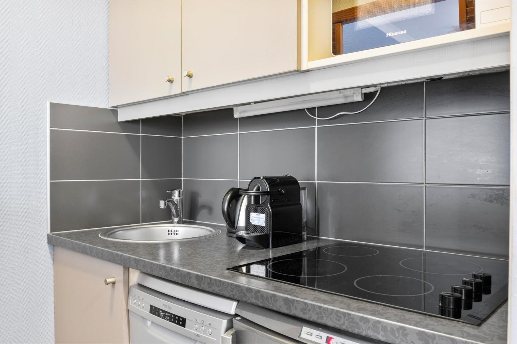 Grand Appartement Avec Balcon - Proche Parc Des Expo - Parking Privee Issy-les-Moulineaux Luaran gambar